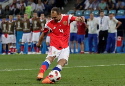برسالة مؤثرة.. "أسطورة روسيا" يسدل الستار على مسيرته