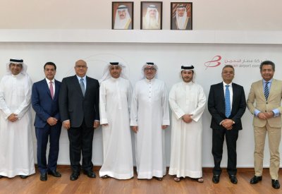 وزير المواصلات يترأس اجتماع شركة مطار البحرين