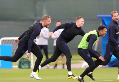 المنتخب الإنجليزي يستعد للقاء كرواتيا باستشارات "نفسية"
