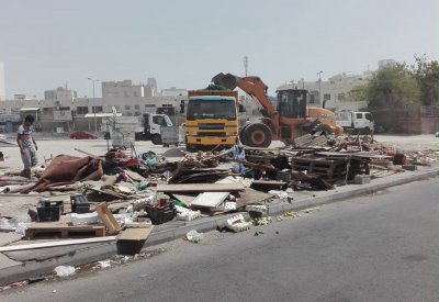 أمانه العاصمة تزيل فرشات مخالفة في جدحفص