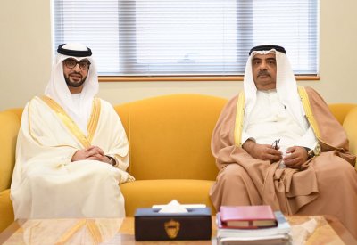 مستشار رئيس الوزراء يستقبل سفير الإمارات
