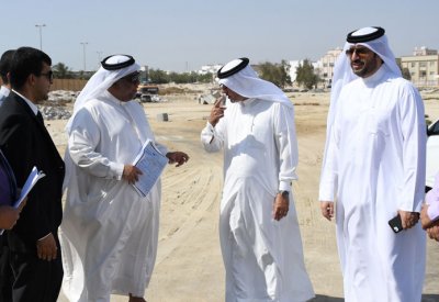أبو الفتح يتفقد سير العمل في المرحلة الأولى من حديقة المحرق الكبرى