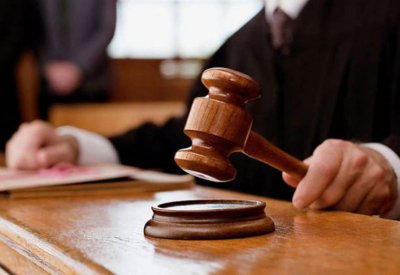 سيدة تقاضي زوجها وتطالبه بالإنفاق عليها وتوفير مسكن خاص بها