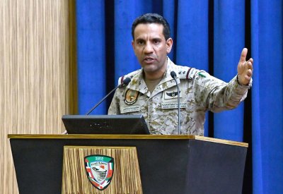 التحالف: طائرة الصليب الأحمر غيرت مسارها فوق اليمن