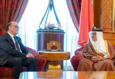 سمو ولي العهد يشيد بالحرص المتبادل نحو تعزيز التعاون بين البلدين