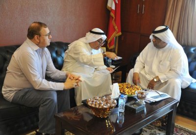 مدير عام بلدية المحرق يلتقي بالمواطنين