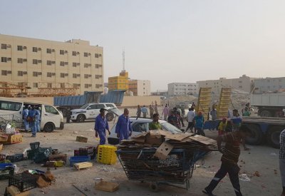 بلدية "الجنوبية مستمرة في إزالة مخالفات "الباعة الجائلين"