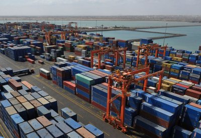 "موانئ دبي العالمية" توقع عقد امتياز لتطوير وتشغيل مركز لوجستي في مالي