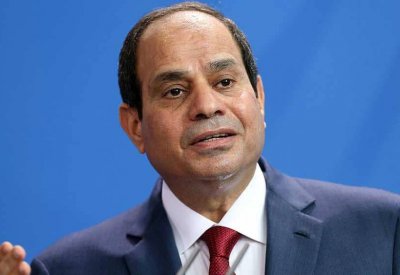 "رقصة كيكي" في لقطة ضاحكة بين السيسي والشباب المصري