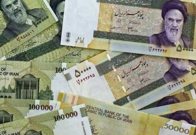 العملة الإيرانية تواصل هبوطها القياسي مع قرب العقوبات الأمريكية