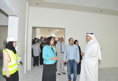 وزيرة الصحة تقوم بزيارة تفقدية لمركز غسيل الكلى بالحنينية