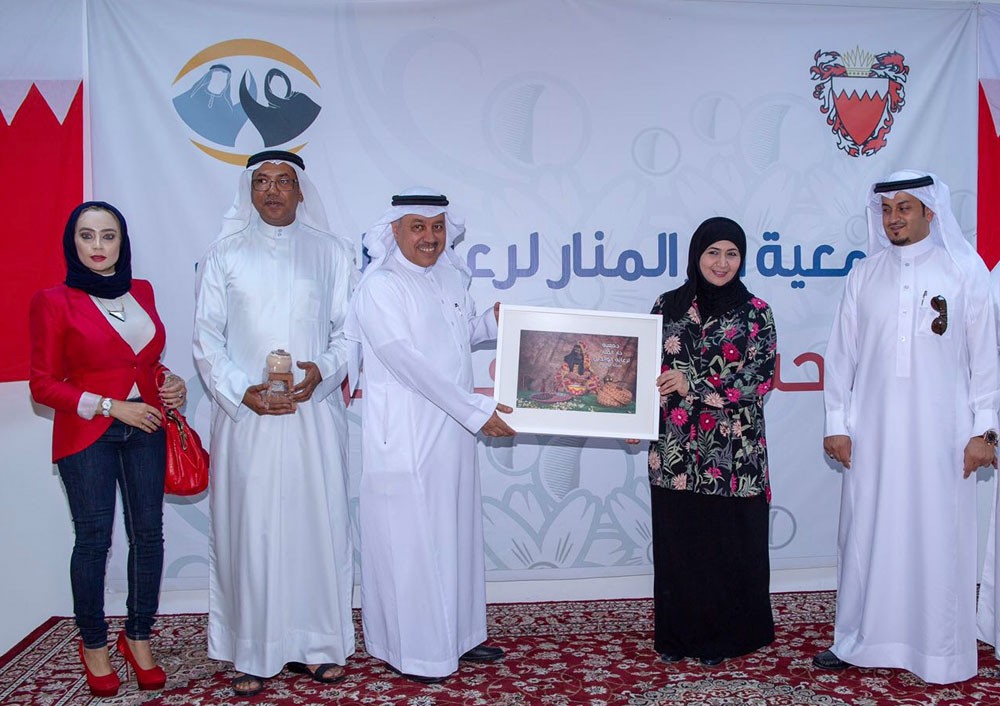 الأمين العام لمؤسسة جائزة الاميرة صيته آل سعود يزور دارالمنار لرعاية الوالدين