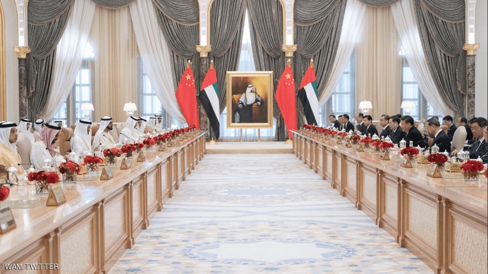 الإمارات : توافقات سياسية واقتصادية كثيرة مع الصين
