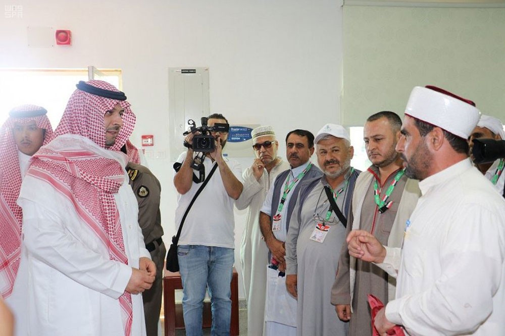أمير الحدود الشمالية يستقبل الدفعة الأولى من حجاج جمهورية العراق الشقيقة