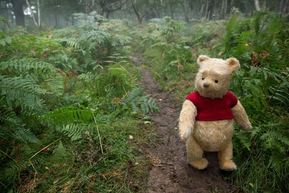 ديزني في البحرين قريبا من CHRISTOPHER ROBIN