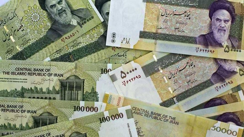 العملة الإيرانية تواصل هبوطها القياسي مع قرب العقوبات الأمريكية
