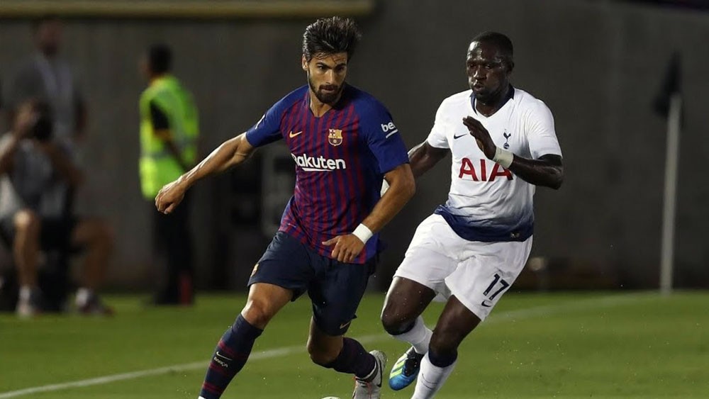غياب غوميش شهرين.. وبرشلونة في مأزق التخلص منه