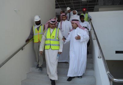 وفد الصندوق السعودي يطلع على مشروعي "غسيل الكلى" و " مدرسة الشيخة موزة"