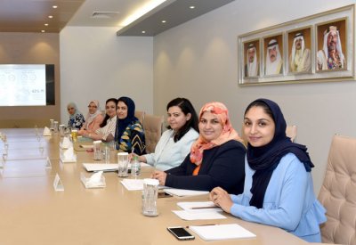 الأنصاري تبحث تعزيز تكافؤ الفرص في المجال الصحي مع مجلس إدارة جمعية الأطباء