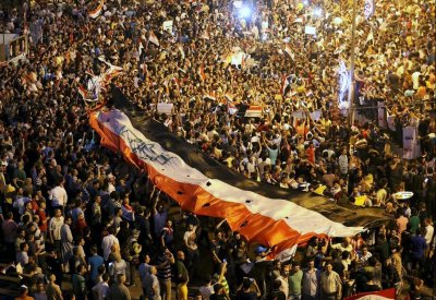 "الحق يؤخذ ولا يعطى".. السيستاني يدعو لمظاهرات شعبية