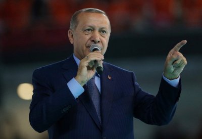 أردوغان يرد.. ويطلب تجميد أصول وزيرين أميركيين