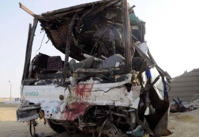 6 قتلى بانقلاب حافلة غربي مصر
