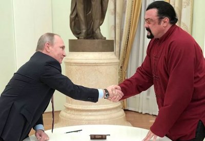 سيغال من الأكشن للسياسة..هل يحسن علاقة روسيا مع أميركا؟