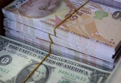 الليرة التركية تهوي لمستوى قياسي بسبب أميركا