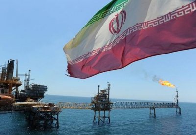 واشنطن: نريد من الدول كافة وقف شراء نفط إيران