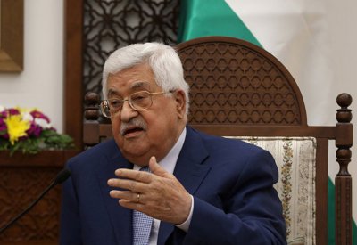 عباس يجري اتصالات مكثفة لوقف التصعيد الإسرائيلي على قطاع غزة
