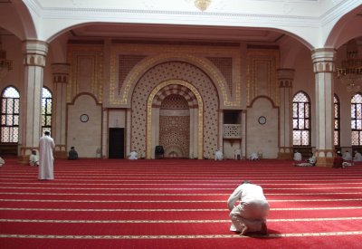 شركات تنظيفات المساجد تتحايل.. والأوقاف ينقصها مفتشين