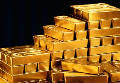 أسعار الذهب تقترب من أدنى مستوى في عام
