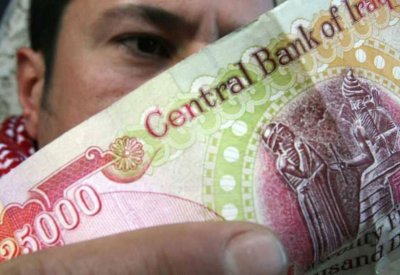 إيران تستنزف دولارات العراق بأسلوب "خبيث" لمواجهة أزمتها
