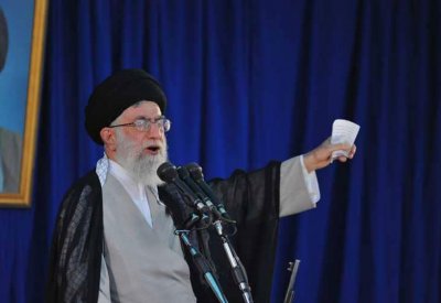 خامنئي يريد تشريع إجراءات عقابية لمواجهة "الحرب الاقتصادية"
