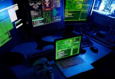 تحذيرات من اختراق الأقمار الصناعية واستخدامها كأسلحة