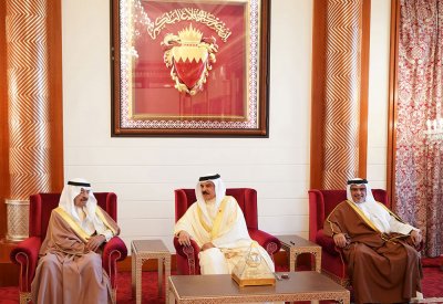 جلالة الملك المفدى يستقبل رئيس الوزراء وولي العهد