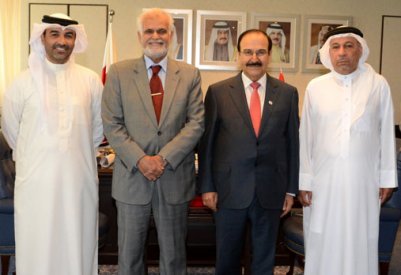 ميرزا يستعرض مشاريع الكهرباء والماء والطاقة المتجددة مع المجلس البلدي للمنطقة الشمالية