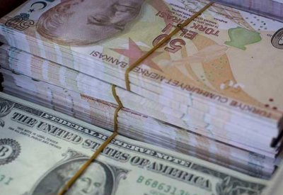 الدولار "يحلّق" واليورو يهبط بسبب الليرة التركية