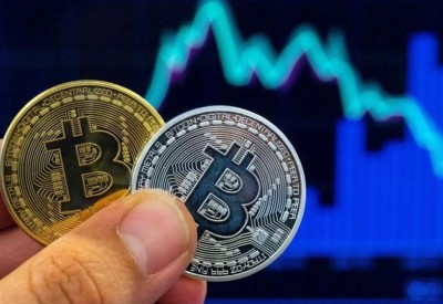 العملات الرقمية تخسر 83 مليار دولار بـ 3 أسابيع