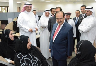 ميرزا يتفقد سير العمل بمركز الاتصالات بهيئة الكهرباء والماء