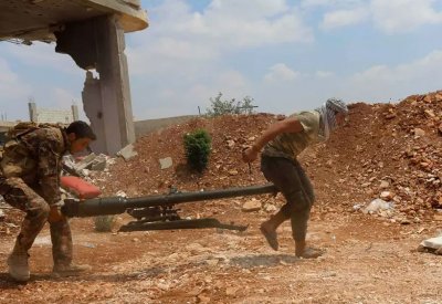 سوريا.. بريطانيا توقف مساعدات مناطق تحت سيطرة المعارضة