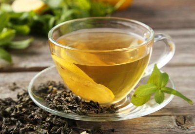 هذه أفضل التوقيتات لشرب الشاي الأخضر وإلا سيضرك كثيراً!
