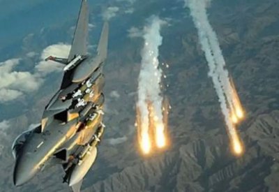 غارات على معسكر للحوثيين في حجة.. ومقتل العشرات