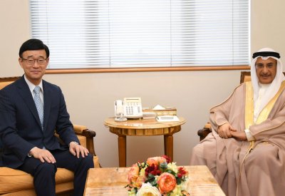 معالي الشيخ خالد بن عبد الله يستقبل السفير إيتو بمناسبة تعيينه