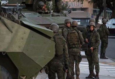 بسبب المهاجرين.. البرازيل ترسل جيشها للحدود مع فنزويلا