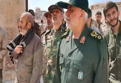 وزير دفاع إيران يلتقي قادة ميليشيات تدعمها طهران في حلب