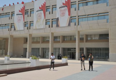 الجمعة آخر يوم للقيام بعملية تثبيت القبول الإلكترونية في جامعة البحرين