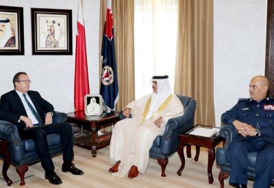 وزير الداخلية يبحث مع السفير الأمريكي عددا من الموضوعات المشتركة