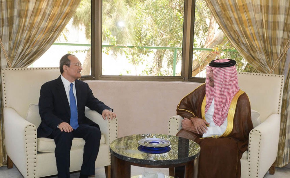 سمو الممثل الشخصي لجلالة الملك يستقبل السفير الصيني
