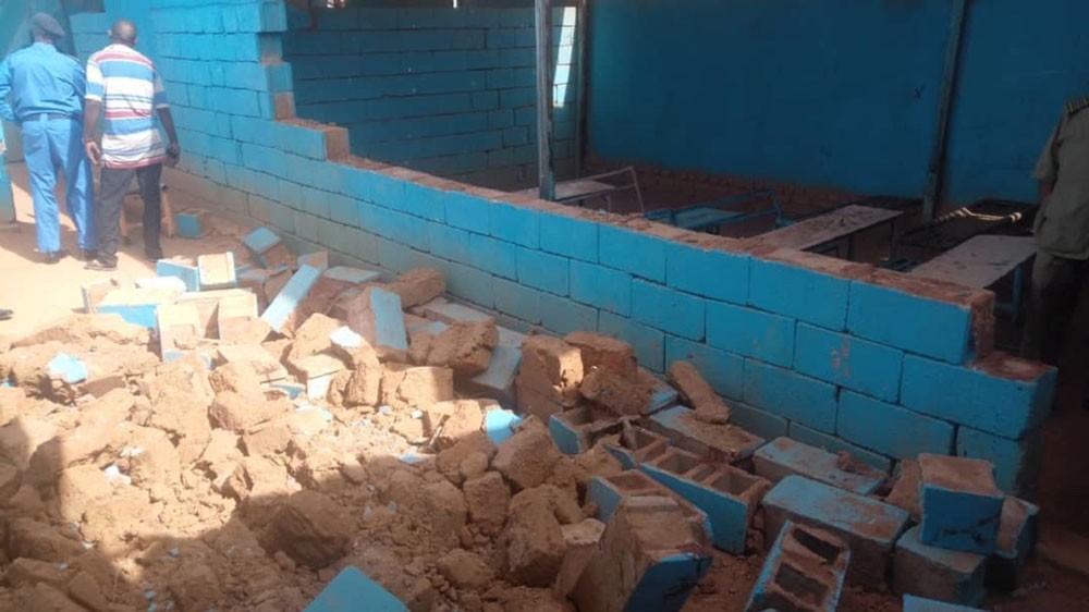 مقتل 3 فتيات بانهيار جزء من مبنى مدرسة بالسودان